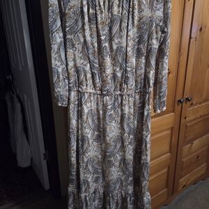 Cato Elegant Beige and Black Paisley Dress